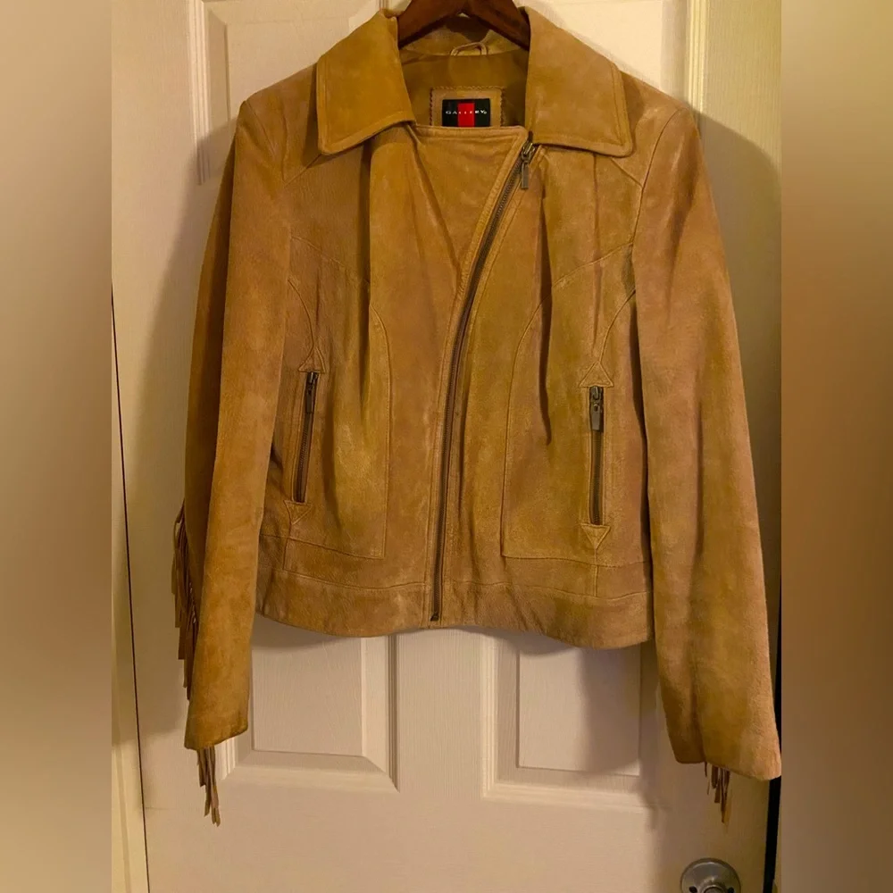 🤠🎶 EUC Women’s 100% Genuine Leather Fringe Jacket💯 - Picture 2 of 16